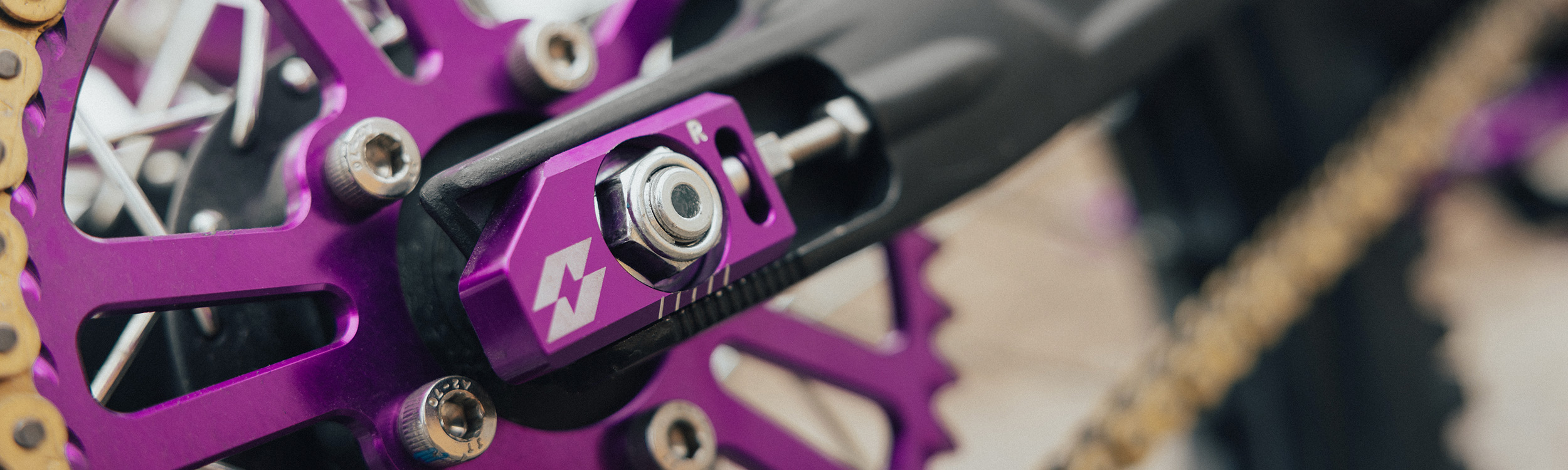 Full-E Charged Chain Adjuster Purple