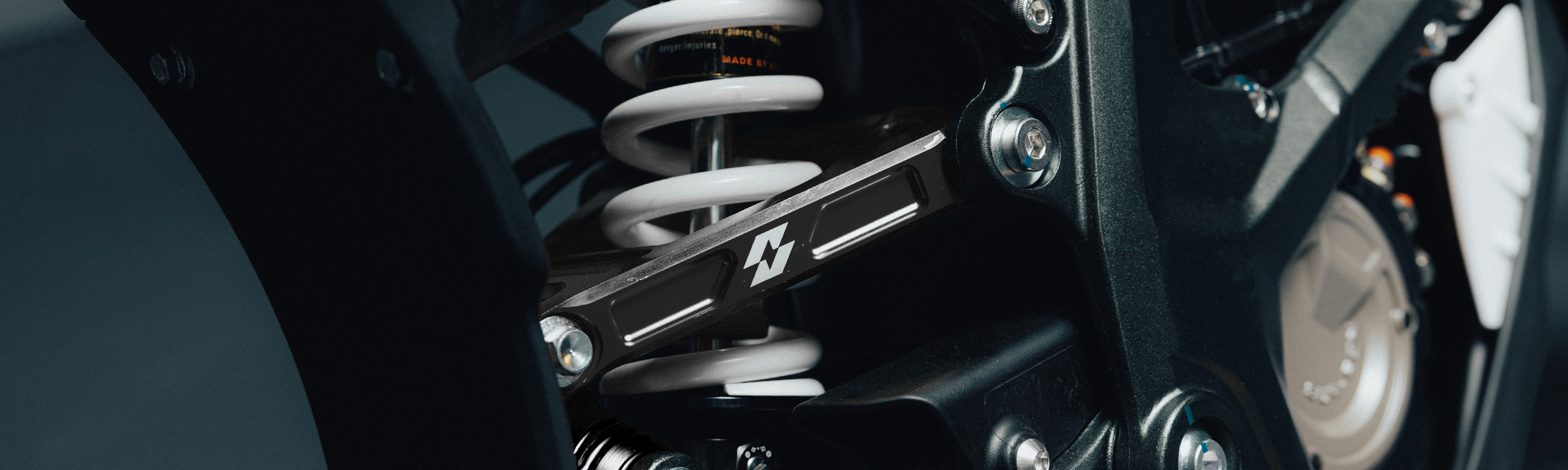 Full-E Charged Rear Reinforced Suspension Triangle Black