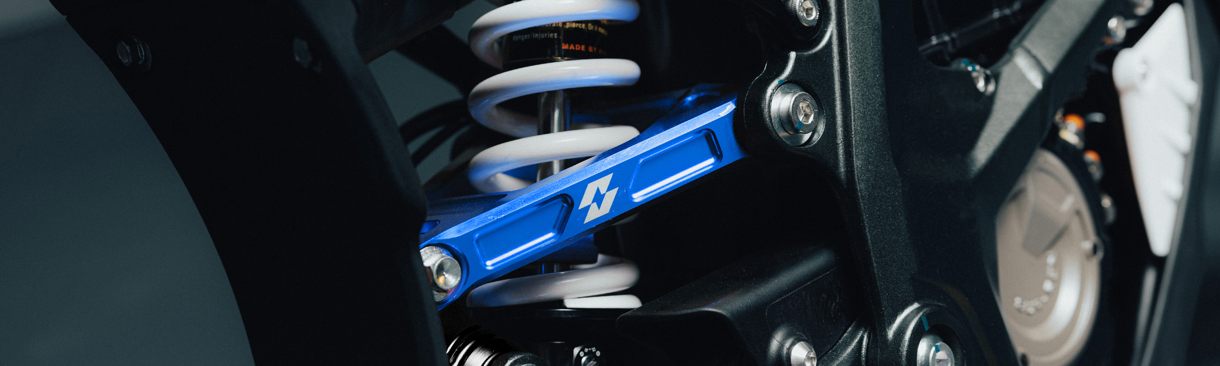 Full-E Charged Rear Reinforced Suspension Triangle Blue