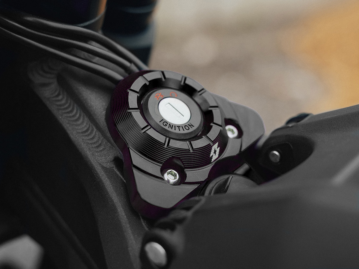 Full-E Charged Ignition Mount Plate Black